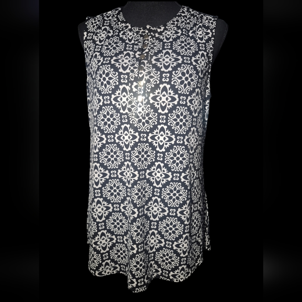 Charter Club Black and White Medallion Print Sleeveless Henley Blouse - Size M